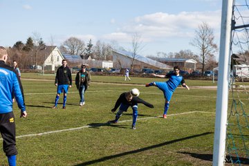 Bild 21 - Herren TSV Wiemersdorf - TuS Hartenholm III : Ergebnis: 2:1